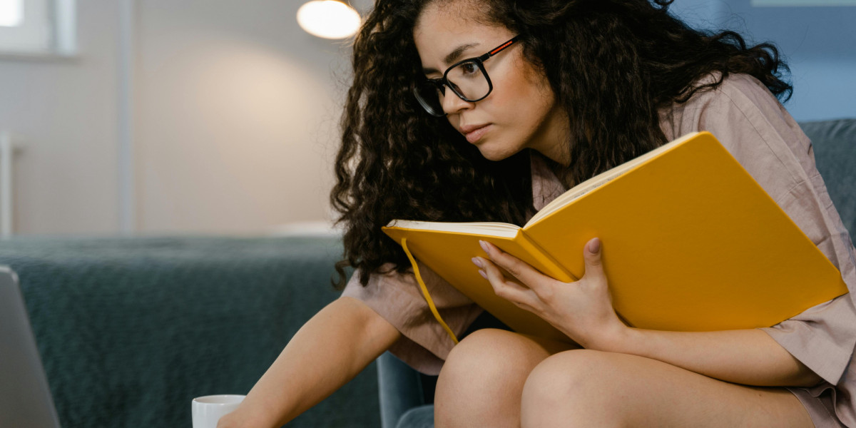 Bild zum Kurs Fachsprachenpr&uuml;fung B2 Pflege | Copyright: pexels: mart production